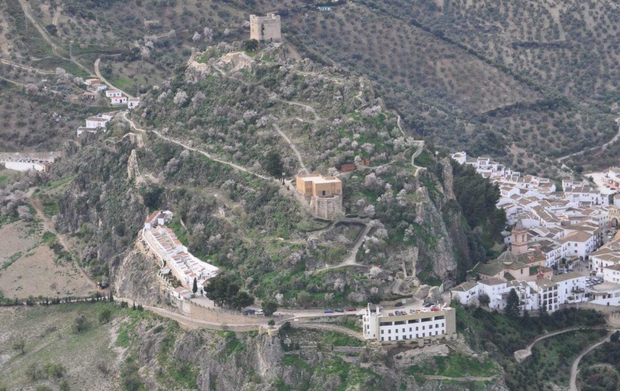 בית הארחה סהרה דה לה סיירה 	Casa Rural El Patio מראה חיצוני תמונה